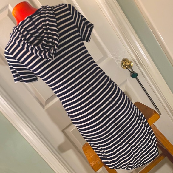 Adorable HEART & HIPS Hoodie Dress - Picture 2 of 13